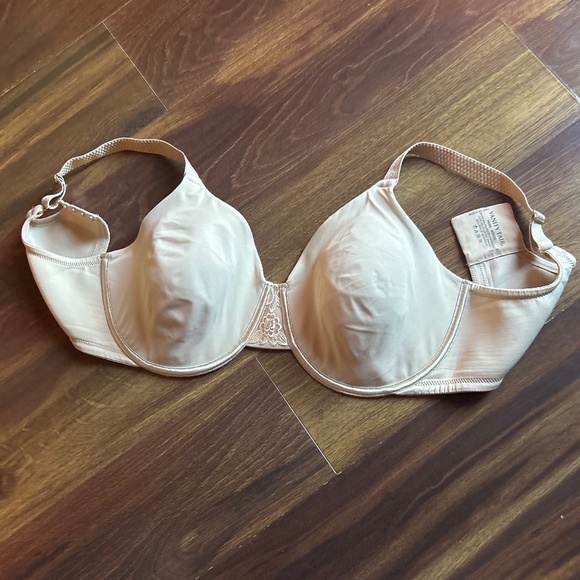 VANITY FAIR Underwire Nude Bra Size 40DDD - Picture 1 of 5